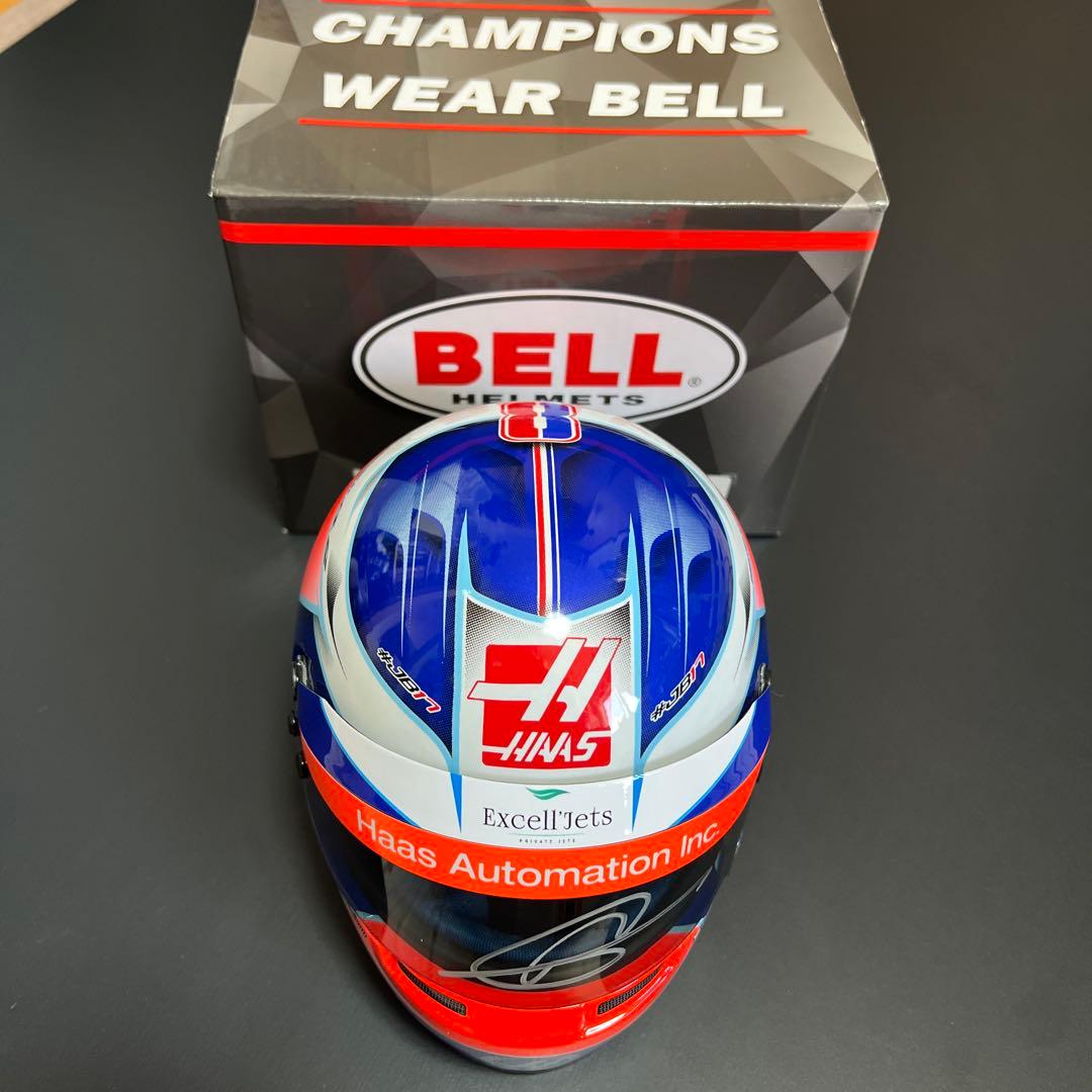HAAS F1 ロマングロージャン 1/2ヘルメット　オートグラフ入り。