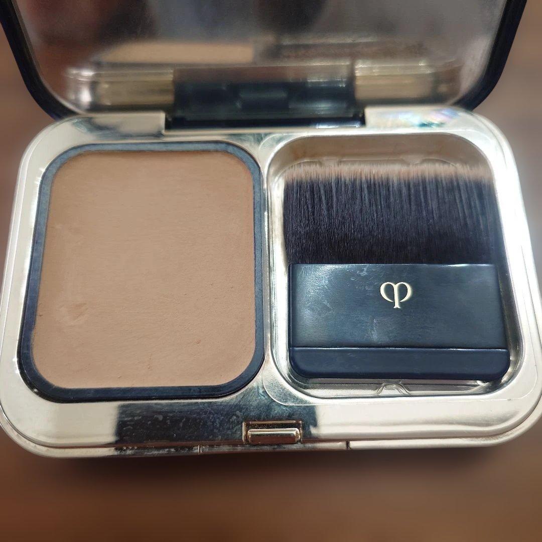 クレ・ド・ポー ボーテ タンプードルエクラii パウダーファンデーション 10