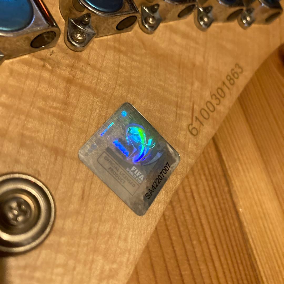 サッカーボール型エレキギター 2010 南アフリカ　ミニギター　トラベルギター