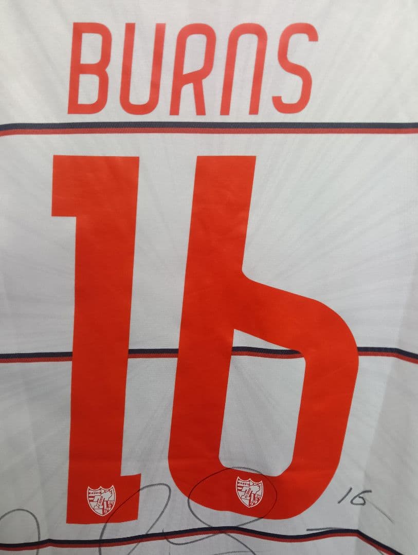 【激レア・美品】 FC東京 ネイサン・バーンズ サイン入り2016Aユニフォーム