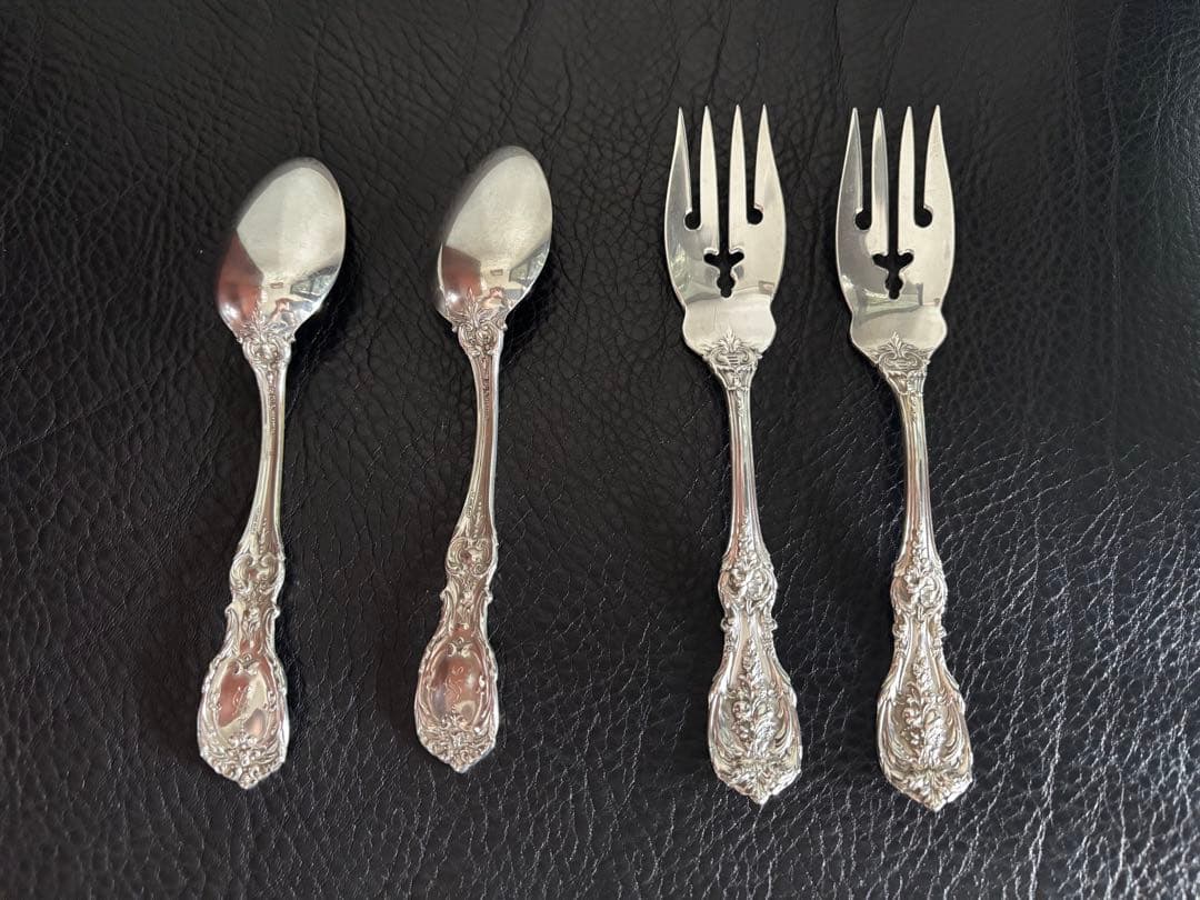 ロイド様　純銀　デザートフォークとティースプーン　４本