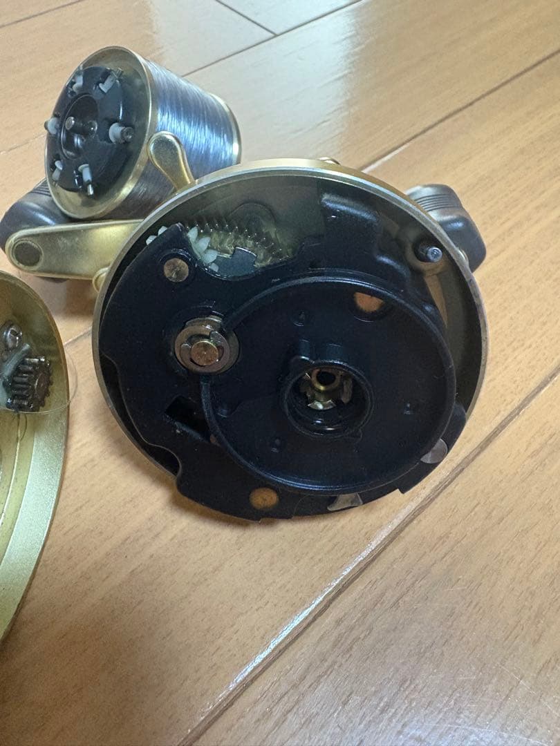 値下げ依頼対応中SHIMANO CALCUTTA 200XT