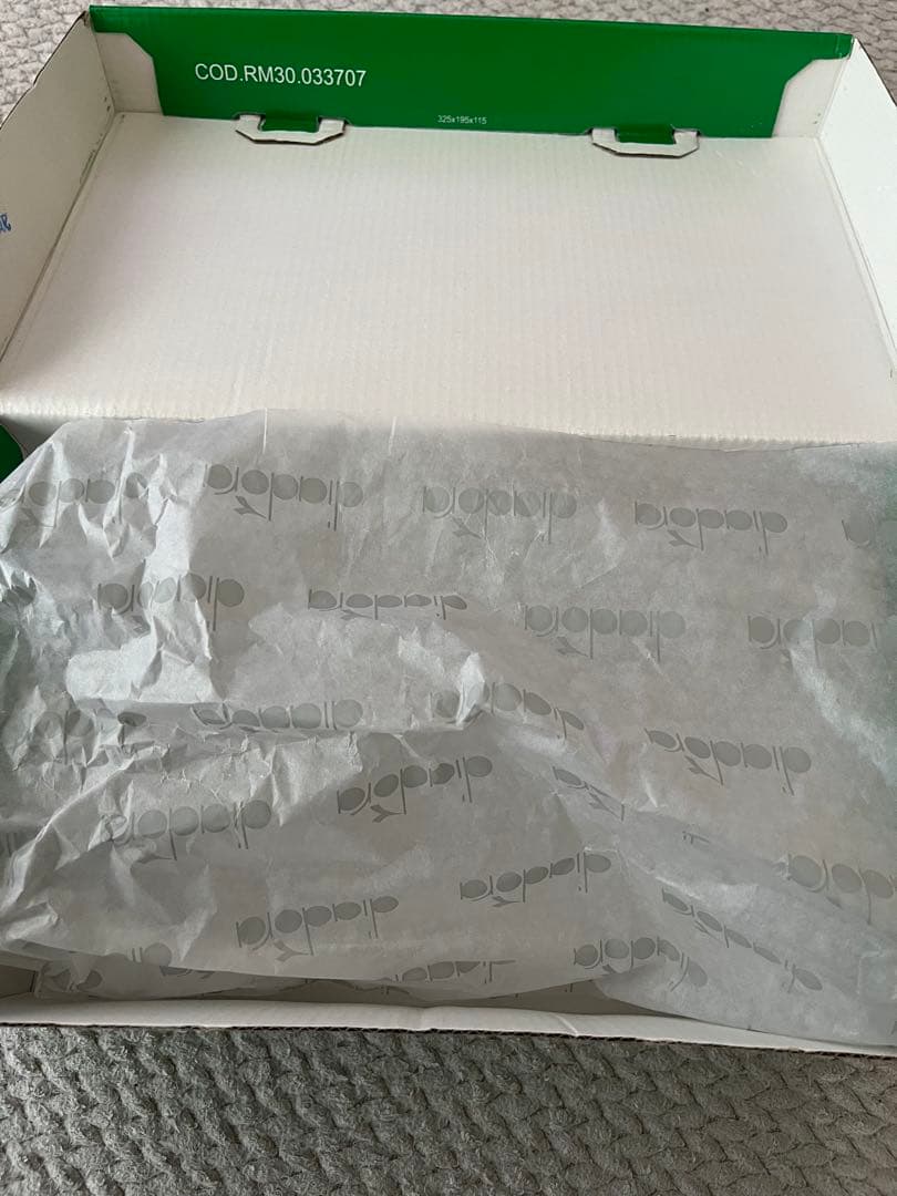 ビ*オ様 diadora サッカーシューズ 靴　スニーカー　インドア　バッジョ