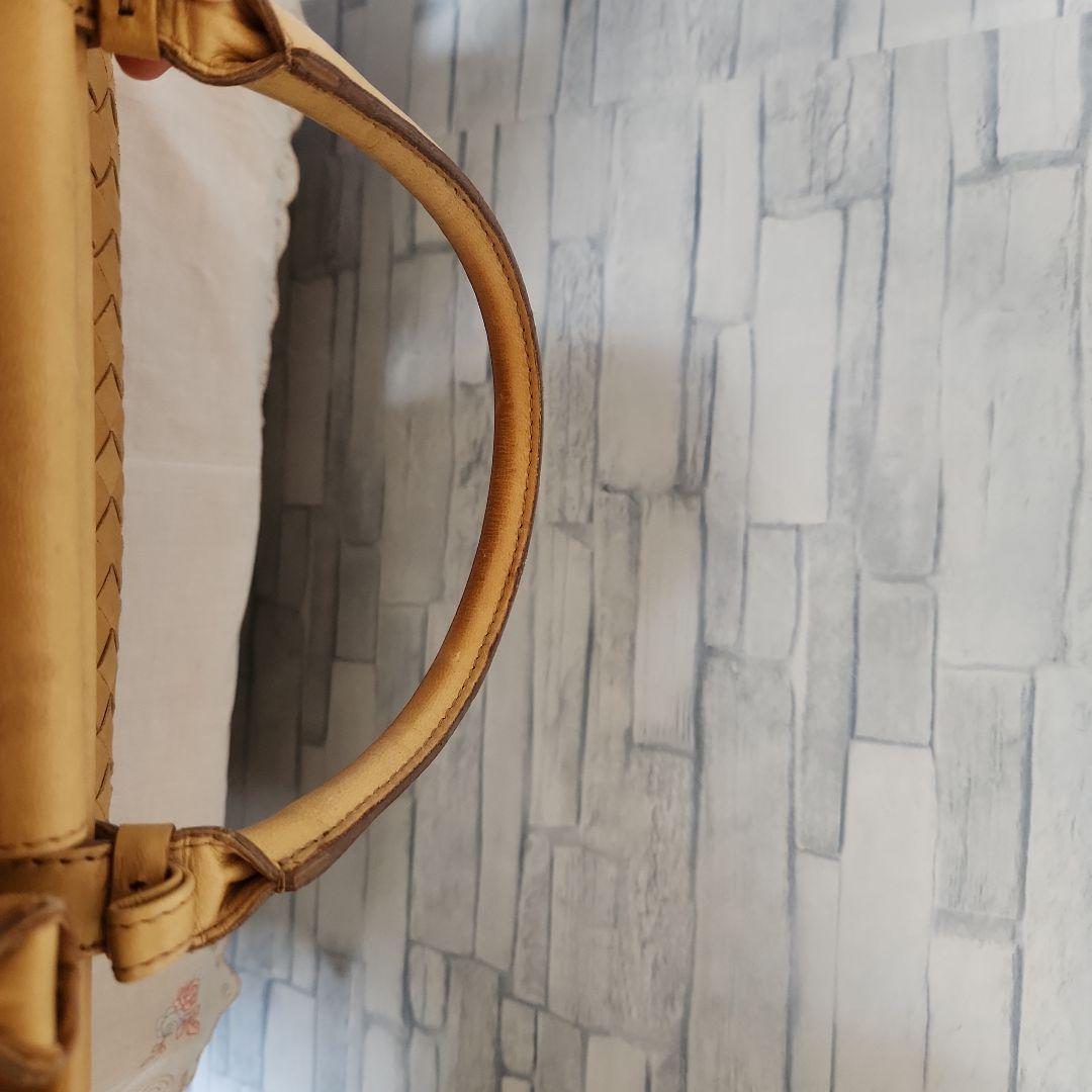 BOTTEGA VENETA ベージュ ハンドバッグ