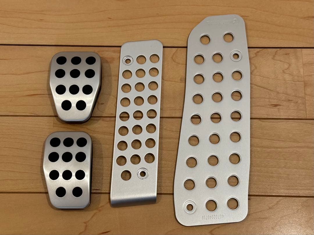 マツダ純正　アルミ製ペダルカバーセットNDロードスターMT用