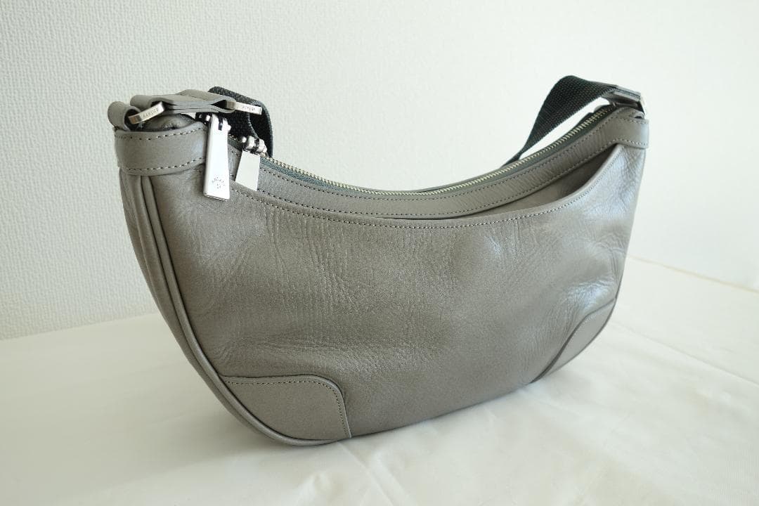 【美品】 aniary [アニアリ] ショルダーバッグ （ライトグレー）