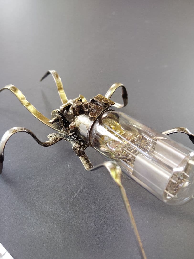 スチームパンク　真空管使用昆虫　S-01