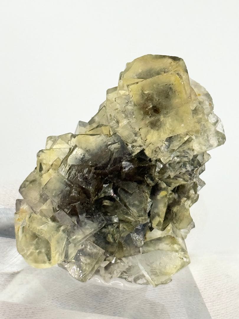 イエローフローライト　ナミビア　オコルス産　蛍石　原石　鉱物標本　天然石　隕石