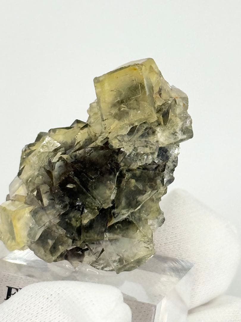 イエローフローライト　ナミビア　オコルス産　蛍石　原石　鉱物標本　天然石　隕石
