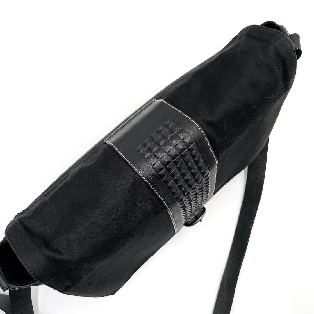 Jean Paul GAULTIER ショルダーバッグ　メッセンジャー　ブラック