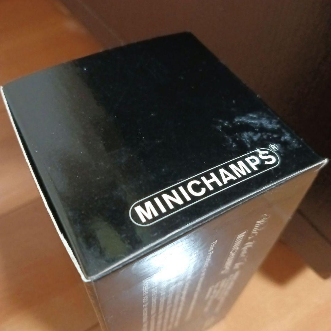 MINICHAMPS✪Volvo P 1800 S ホワイト