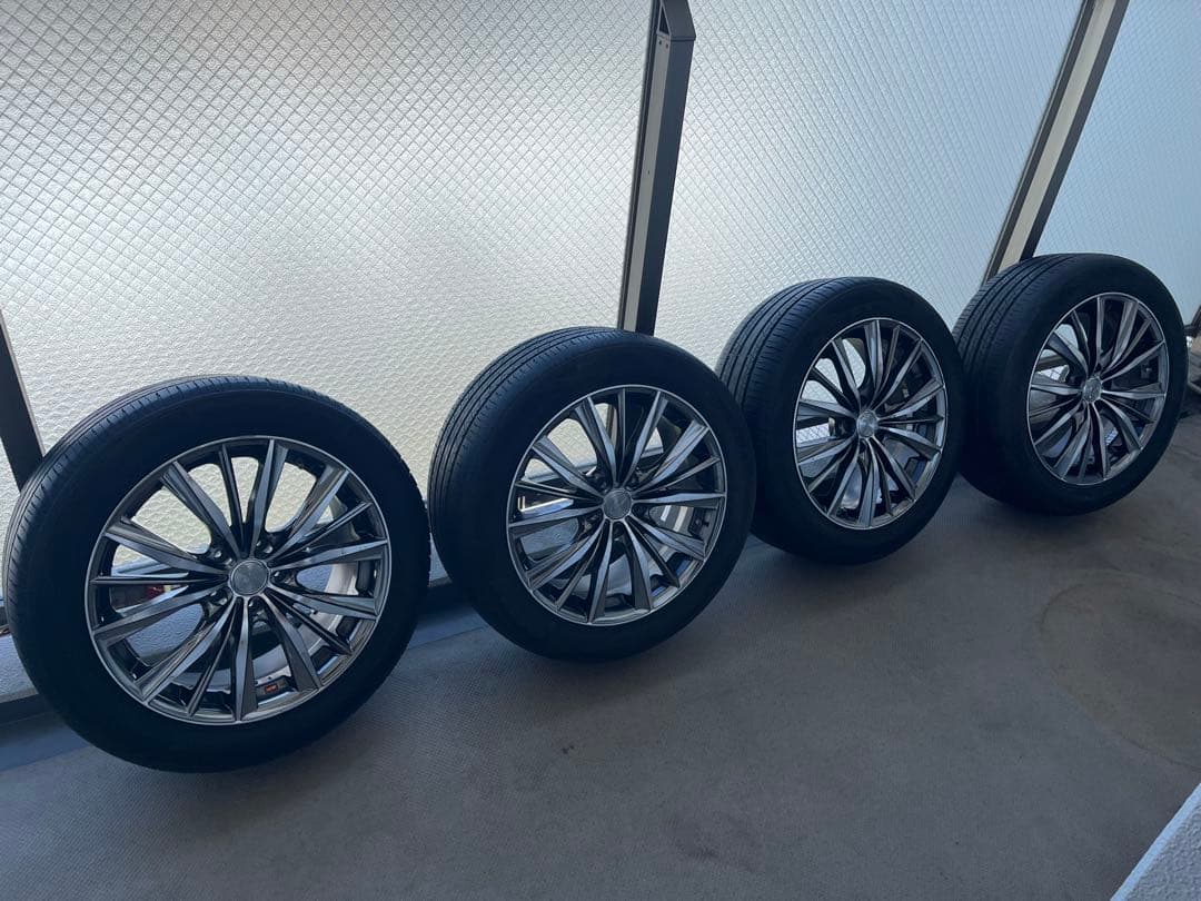 【アル/ヴェルなどに】WEDS LEONIS VX 18インチ & タイヤ4本