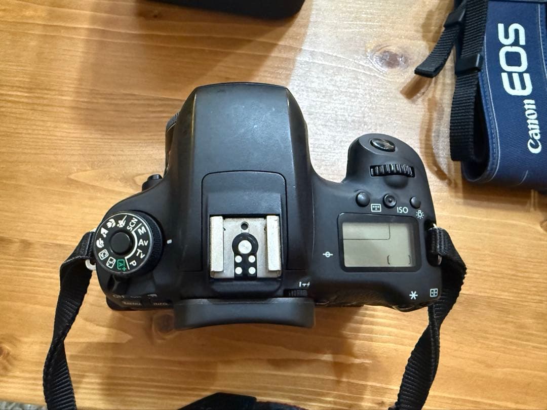 Canon EOS 8000D デジタル一眼レフカメラ