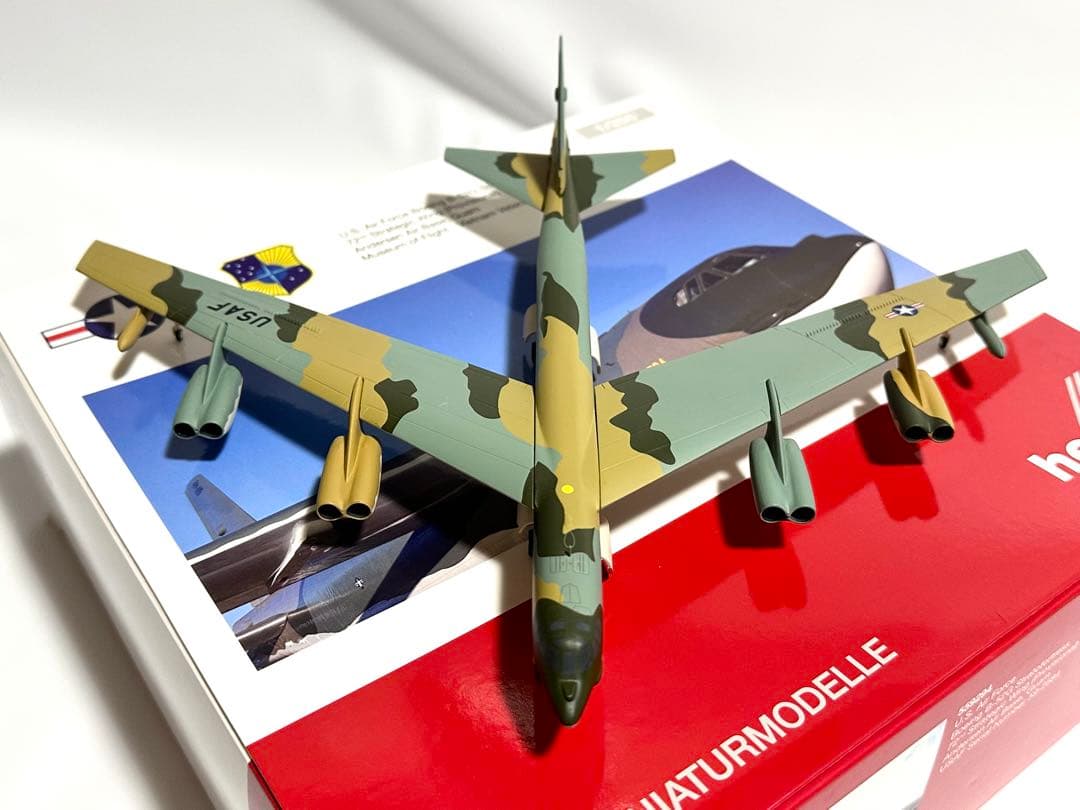航空機・ヘリコプター herpa 1/200 B-52G Stratofortress