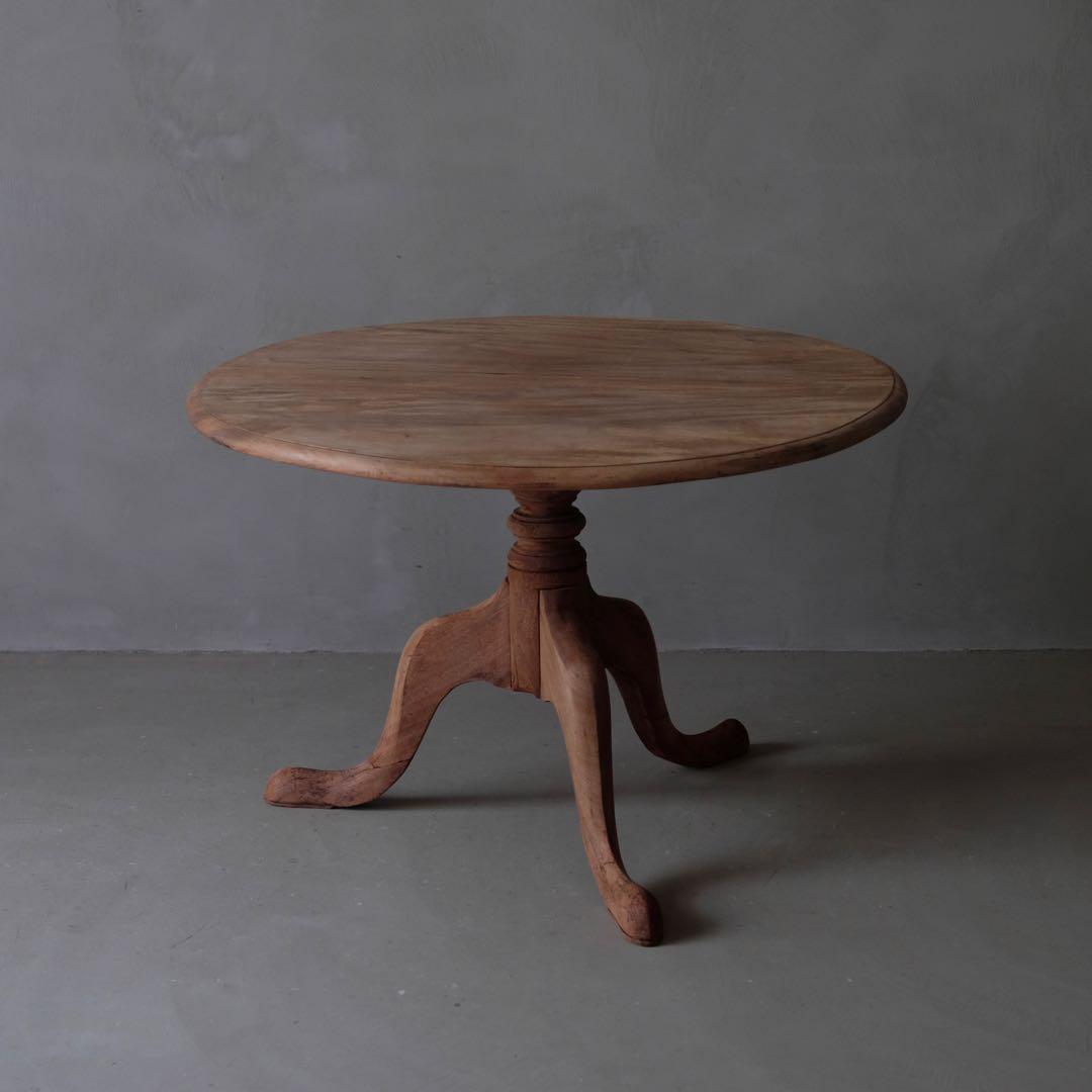 イギリスアンティーク ラウンドテーブル　ダイニングテーブル コーヒーテーブル