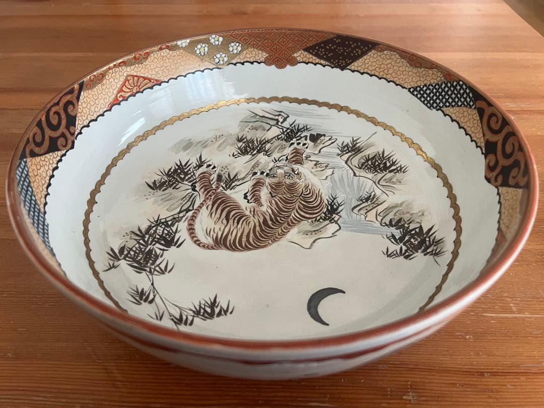 【鑑定済み】九谷焼(明治時代)　虎の大皿