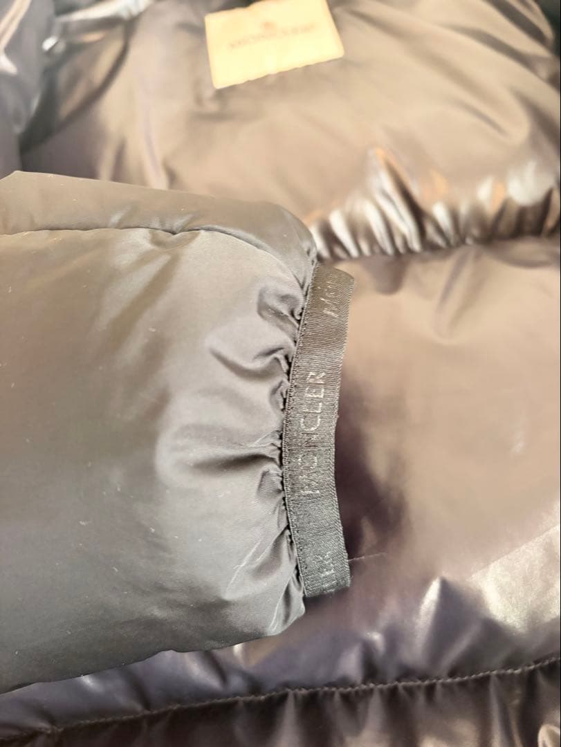 Moncler ブラック ダウンジャケット サイズ1