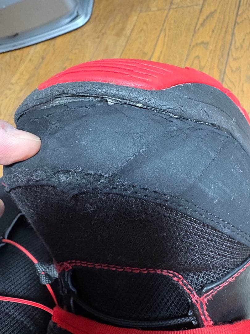 タ*イ様 26500→17000 YONEX スノーボードブーツ 黒/赤　27.