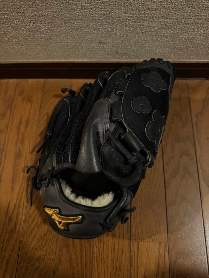 ミズノプロ　硬式　投手用グローブ