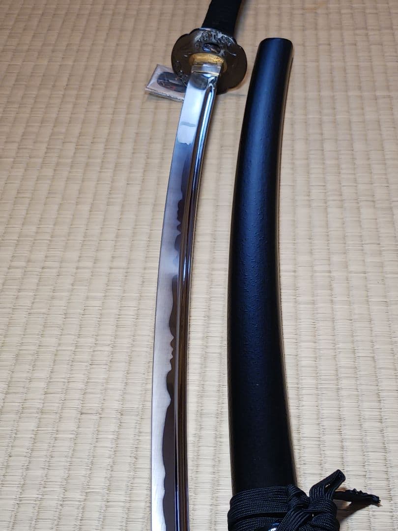 模造刀、新撰組.永倉新八愛刀(播州手柄山氏繁)写し 一貫巻拵、鐔.燻し銀鯉滝登り