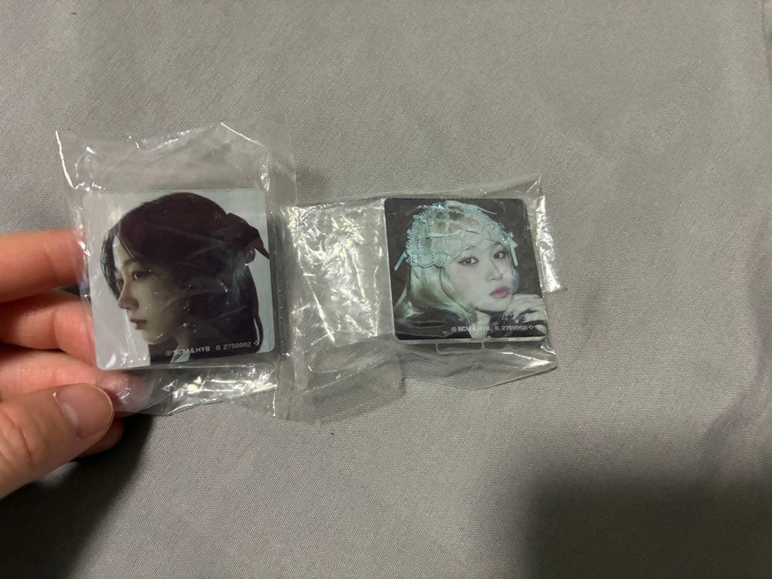 ルセラフィム 缶バッジセット