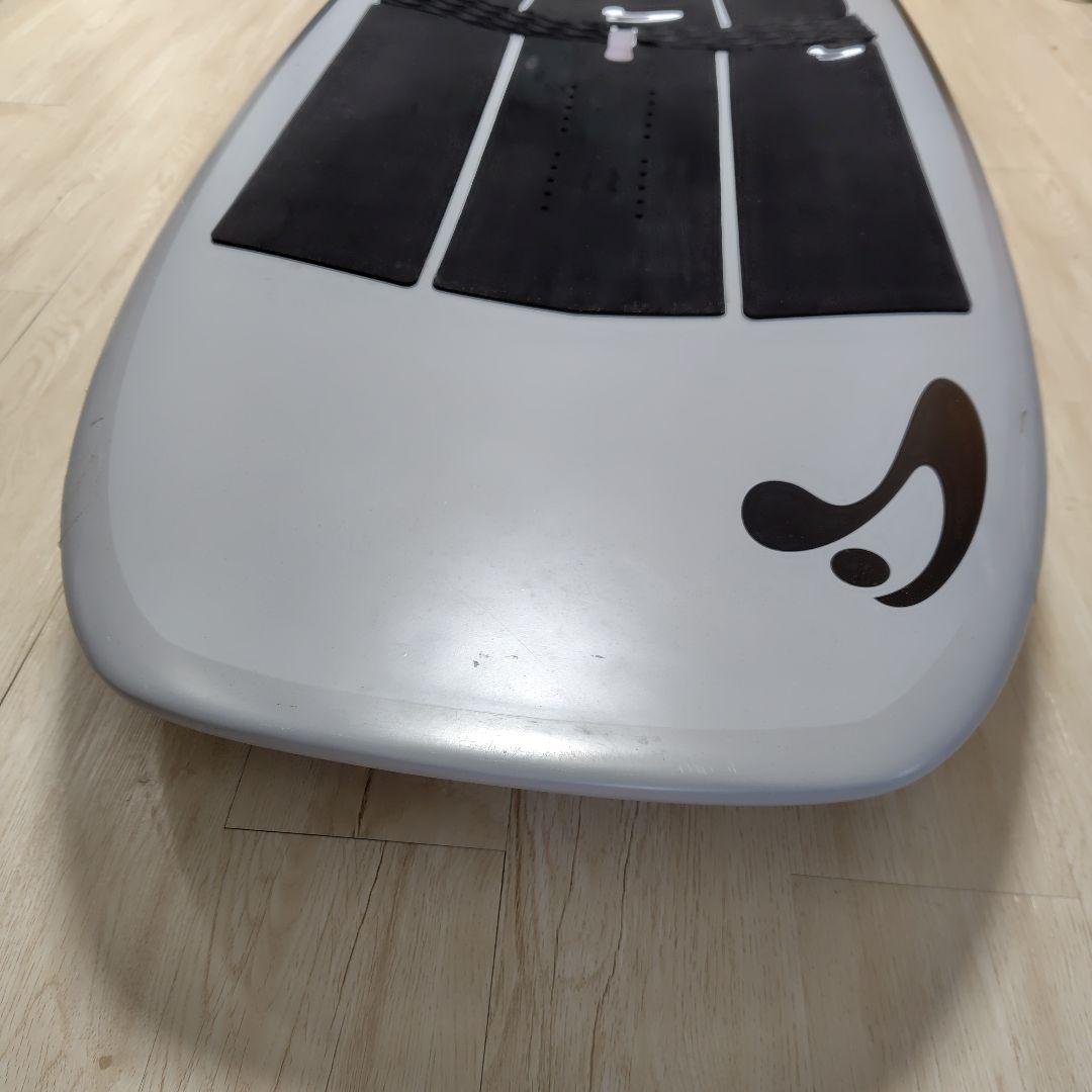 5'9\"　Amundson Customs foilboard 113L