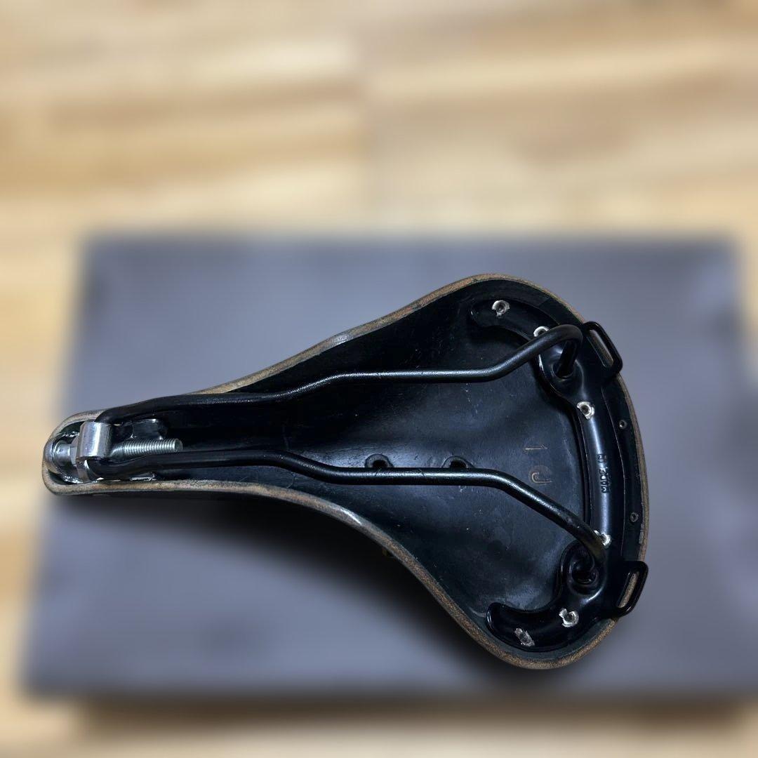BROOKS ブラックレザーサドル