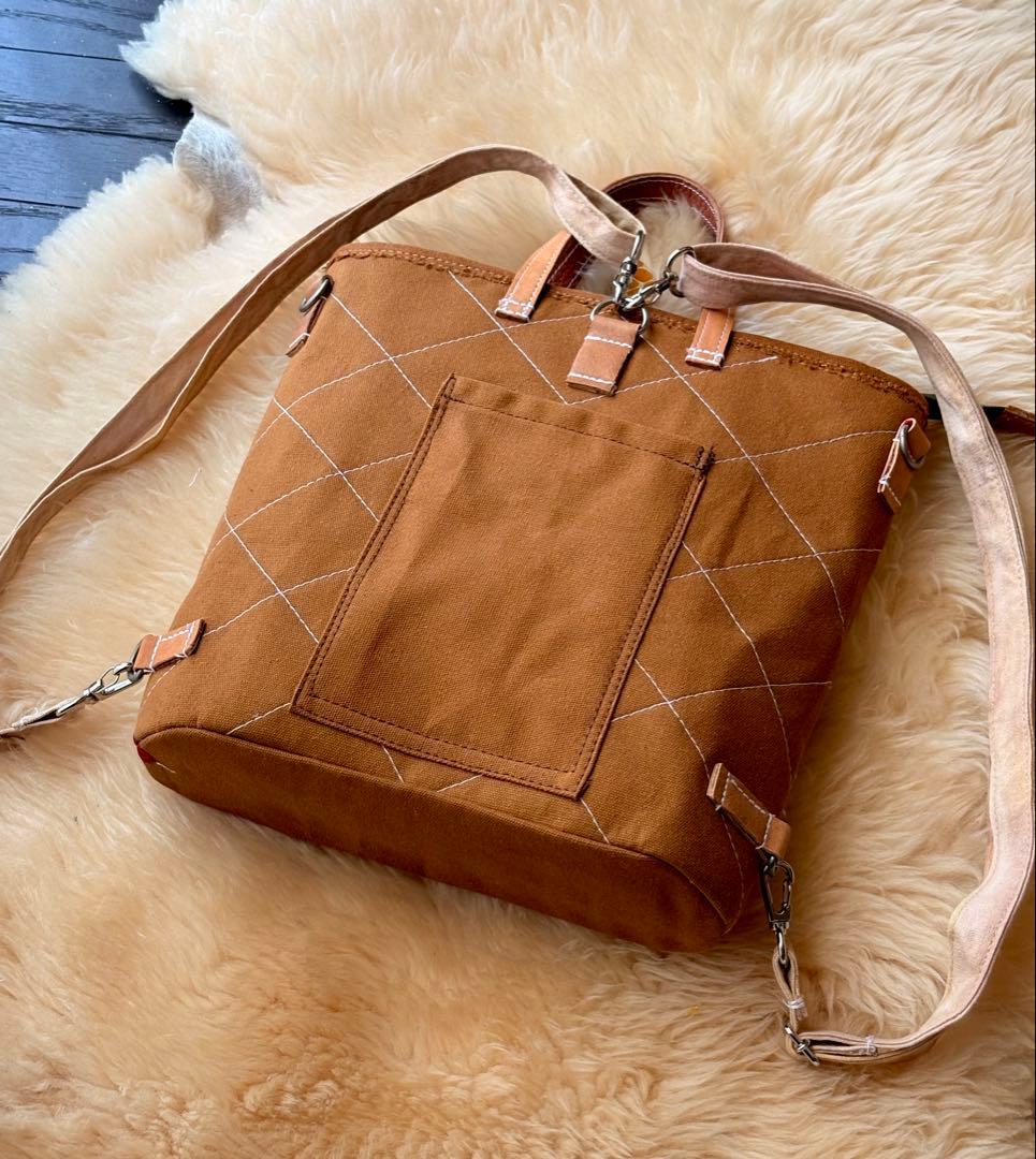 (手づくり)\"赤コントラスト ロンドンストリート\"リュックショルダーバッグ/刺繍