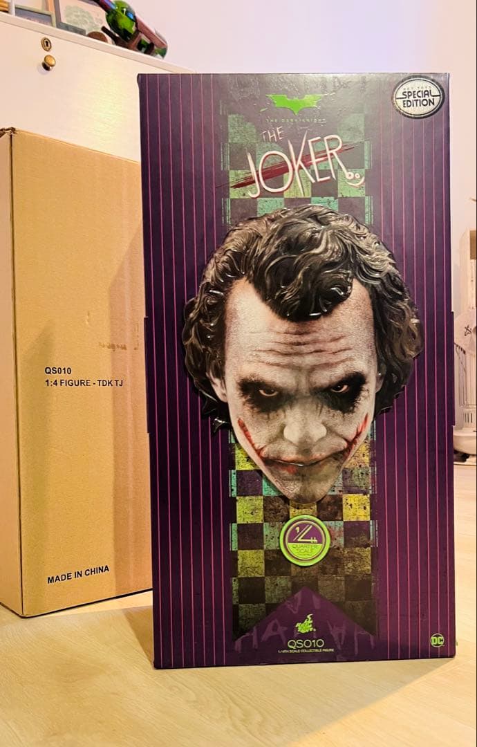 トイサピエンス限定 クオーター・スケール ジョーカー ホットトイズ　ダークナイト