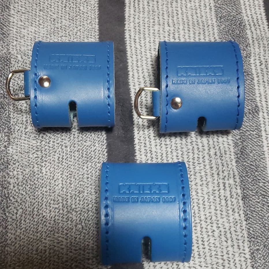 ニックス　ベルトループ黒&青　金具