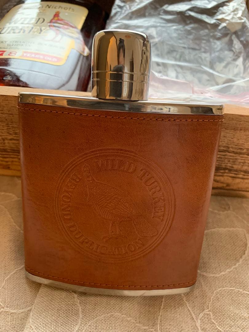 ワイルドターキー　 アウトドアセット 8年熟成ウイスキー　ライター無しです。