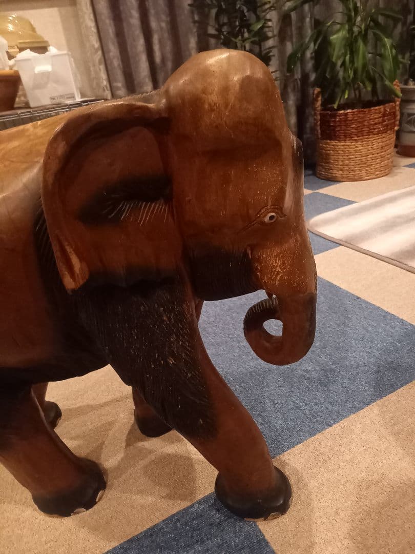 木製象の彫刻