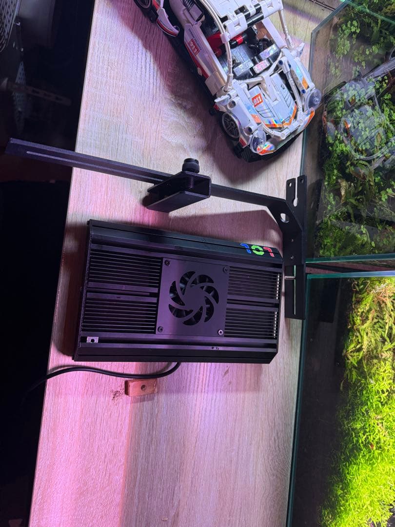 LOL水草用ライト、海水水槽・Bitop対応。