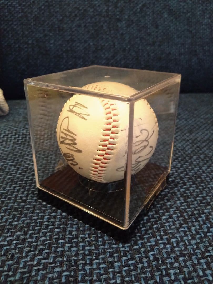 巨人軍　王貞治、高田繁、河埜、堀内恒夫選手サイン入り野球ボール