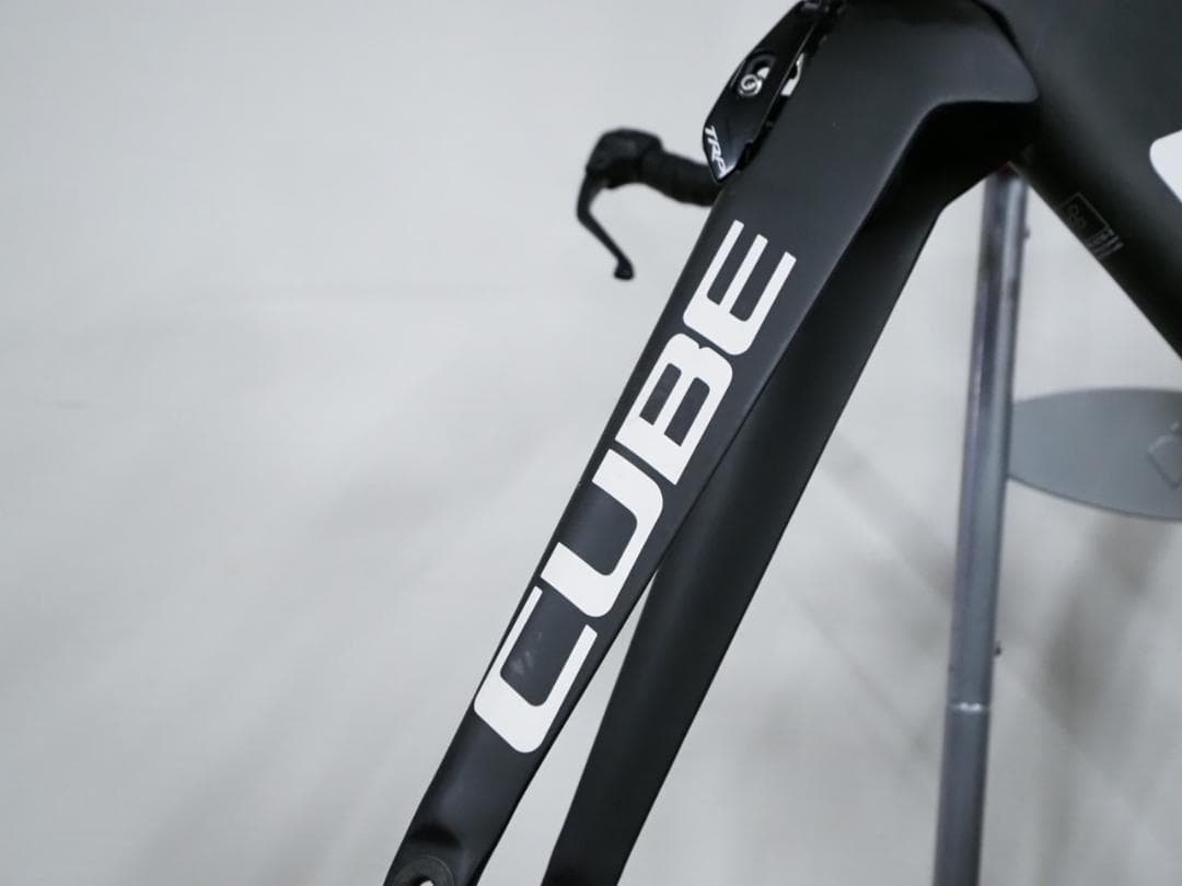 トライアスロンバイク CUBE C:68 AERIUM Di2 TTバイク