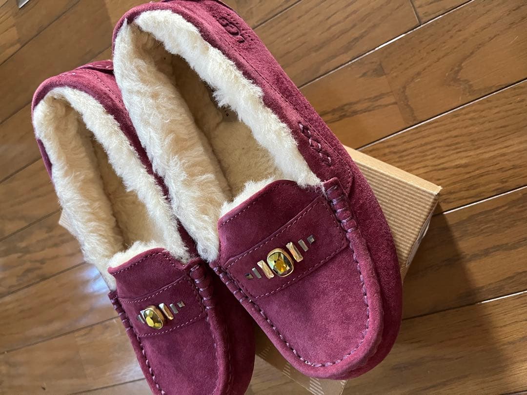 UGG アグ　モカシン　スワロフスキー