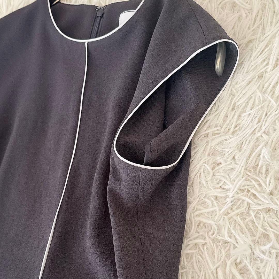 美品 BEIGE, ベイジ✨CINDY クルーネックドレス チャコールグレー 2