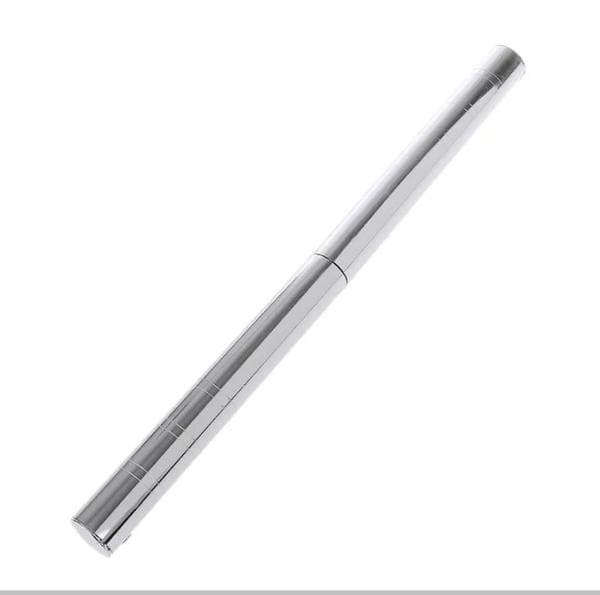 E武具 四種 ①09ヌンチャク、②030501丸サイ、⓷04九節鞭 ④模造刀