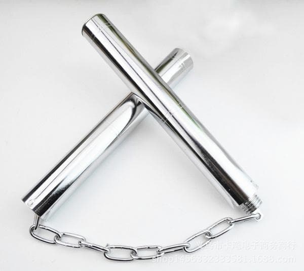 E武具 四種 ①09ヌンチャク、②030501丸サイ、⓷04九節鞭 ④模造刀