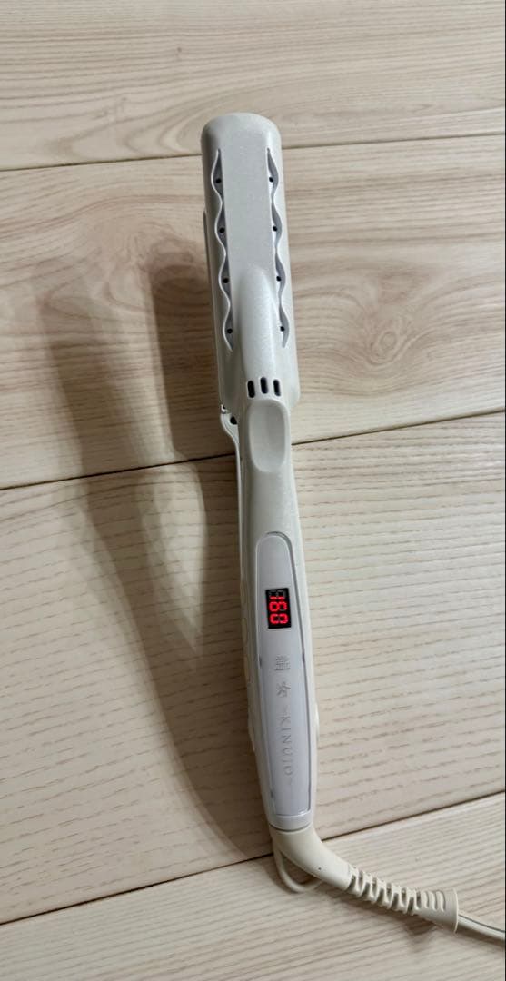 田*中様 【美品】絹女 KINUJO ストレートアイロン 送料無料