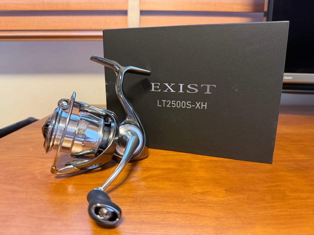 美品 良好 22イグジスト LT2500S-XH ダイワ EXIST