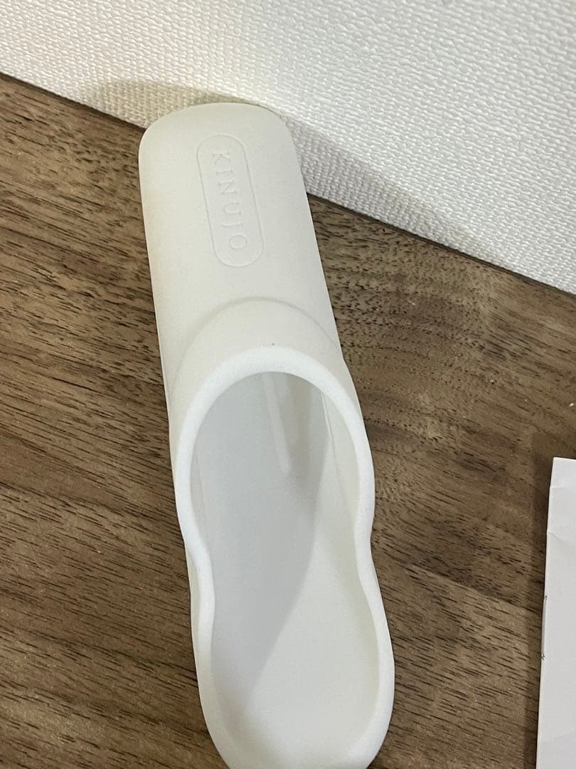 【未使用】kinujo キヌジョ絹女　DS200 ストレートヘアアイロン海外対応