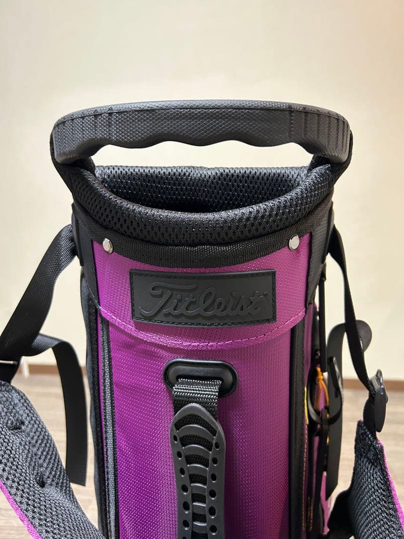 目立つ！美しいパープルカラーがゴルフ場で映えます！スタンド式キャディバック