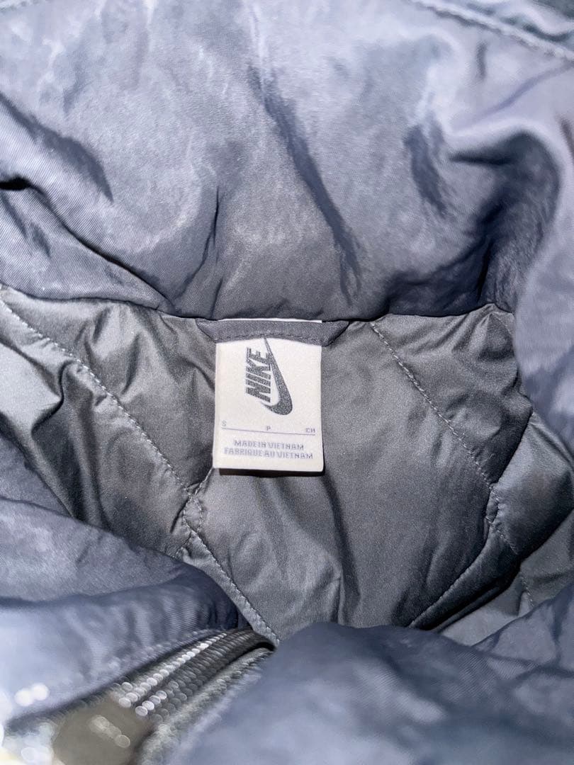 即決値引き有り Nike AMBUSH ダウンジャケット ネイビー