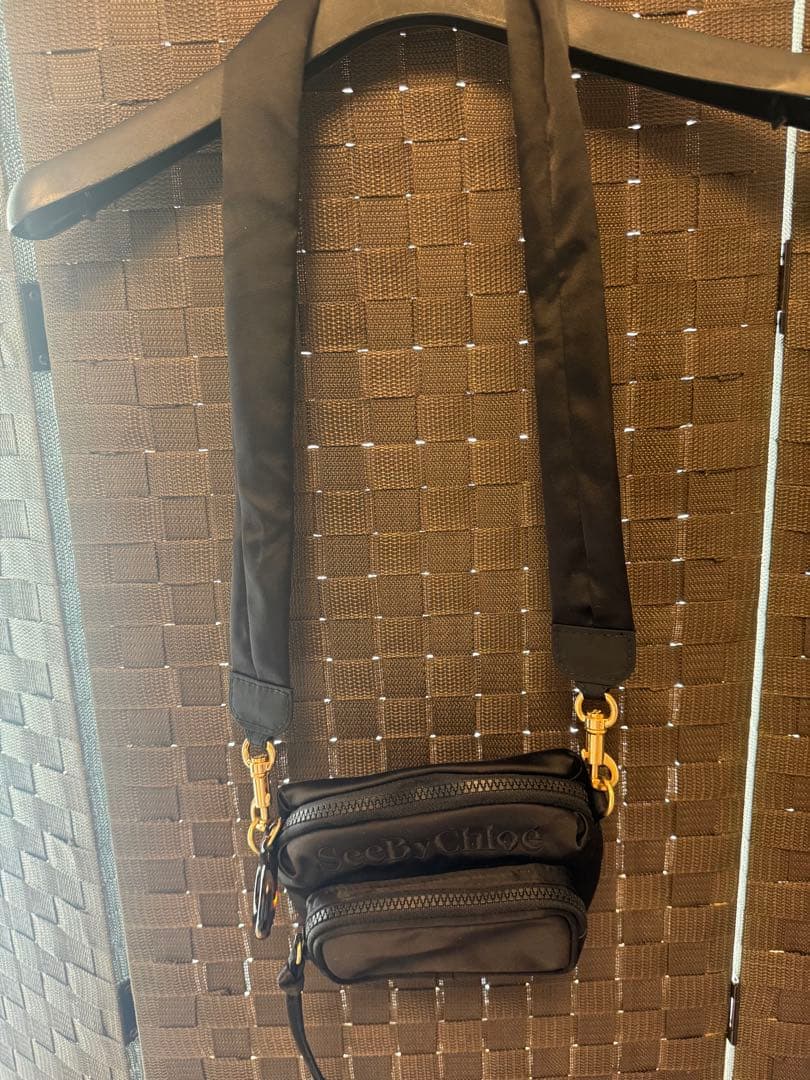 SEE BY CHLOE ショルダーバッグ クロスボディ ミニカメラバッグ