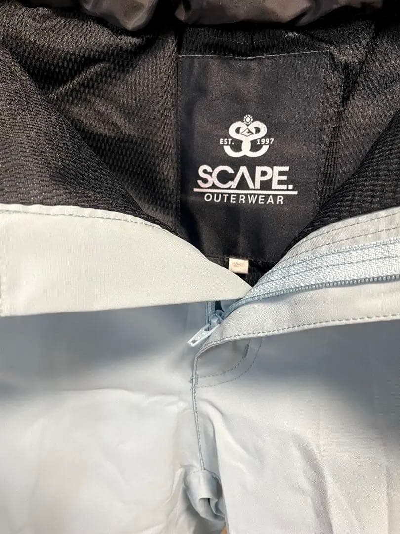 超美品 SCAPE エスケープ スノーボード ウェア 上下セット