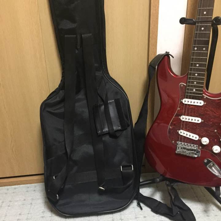 エレキギター 赤