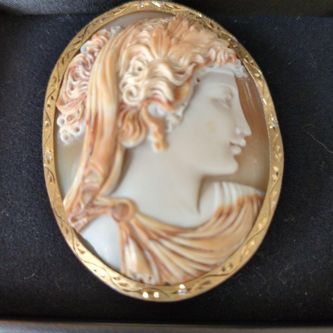 シェルカメオブローチ(作家物）ジュゼッペ・テソリエーレ作