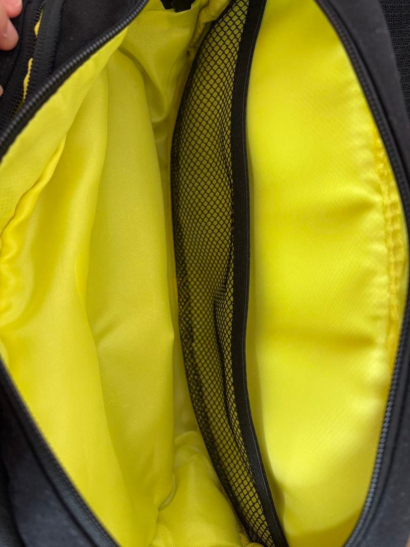 Hugoo（ハグー） ヒップシート ブラック×イエロー