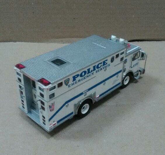 CODE3　NYPD ESU  1/64 絶版品　その3 激レア